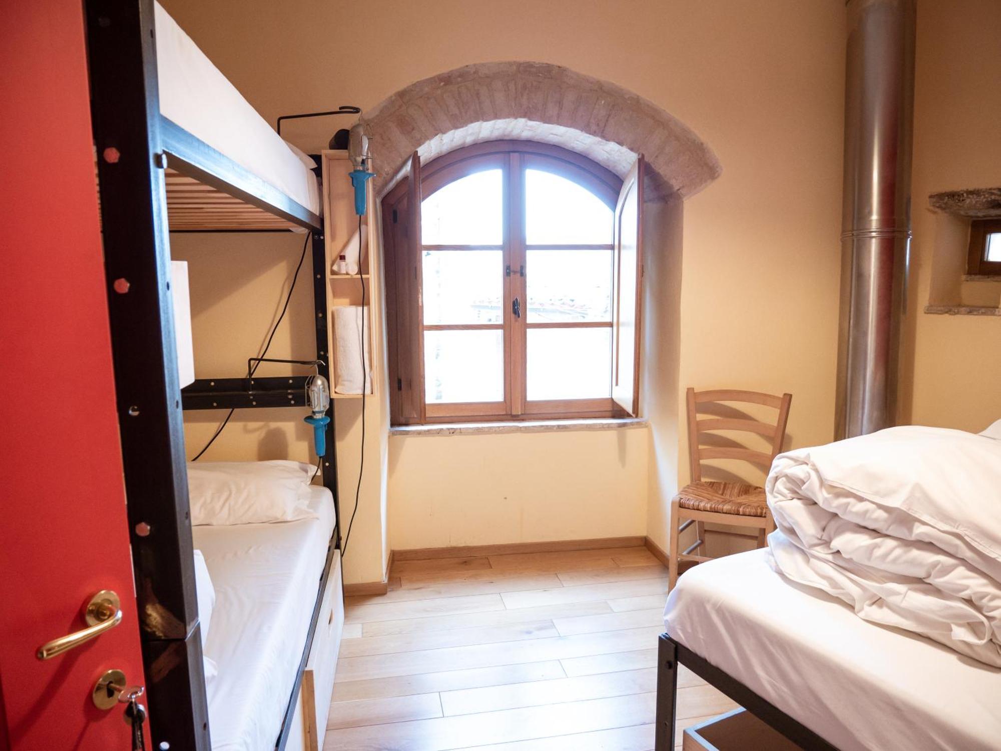 Ostello Bello Assisi Bevagna Eksteriør billede